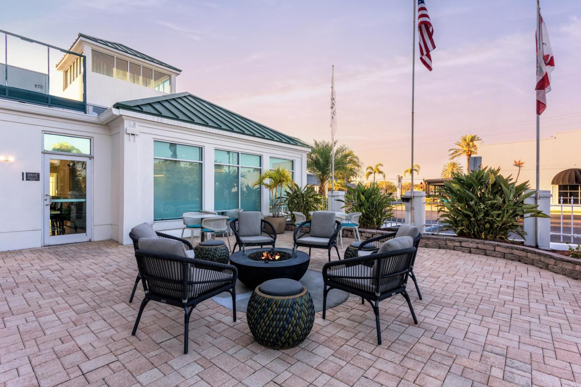 Hilton Garden Inn Tampa Northwest/Oldsmar Bagian luar foto