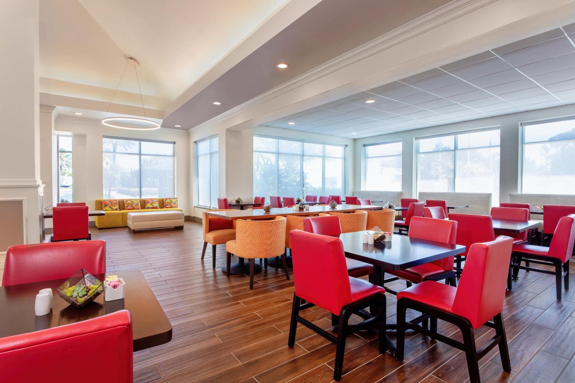 Hilton Garden Inn Tampa Northwest/Oldsmar Bagian luar foto