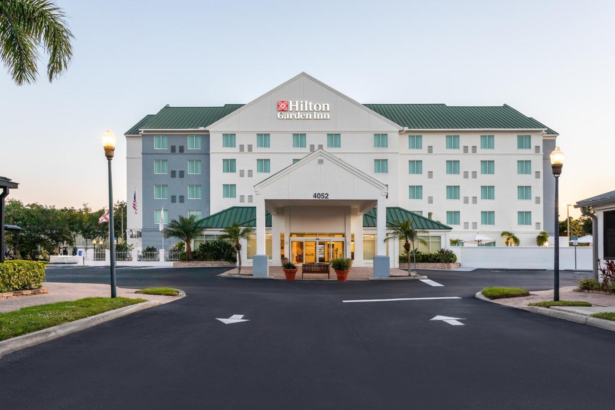 Hilton Garden Inn Tampa Northwest/Oldsmar Bagian luar foto